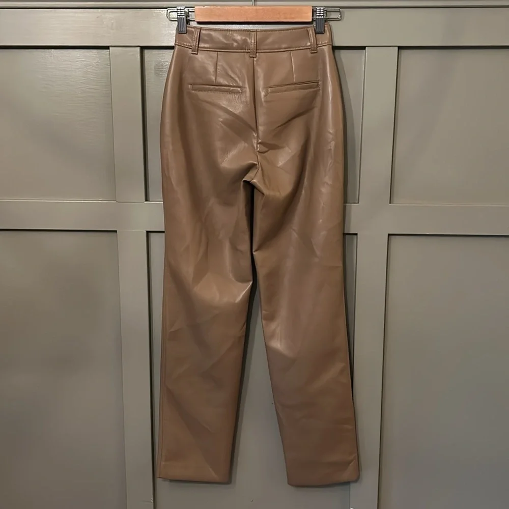 Aritzia Babaton Command Pants Vegan Faux Leather Straight Leg Camel Tan Size 00